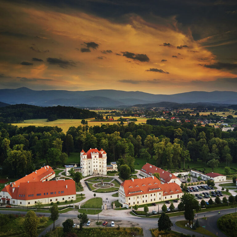 Zdjęcia lotnicze obiektów hotelowych