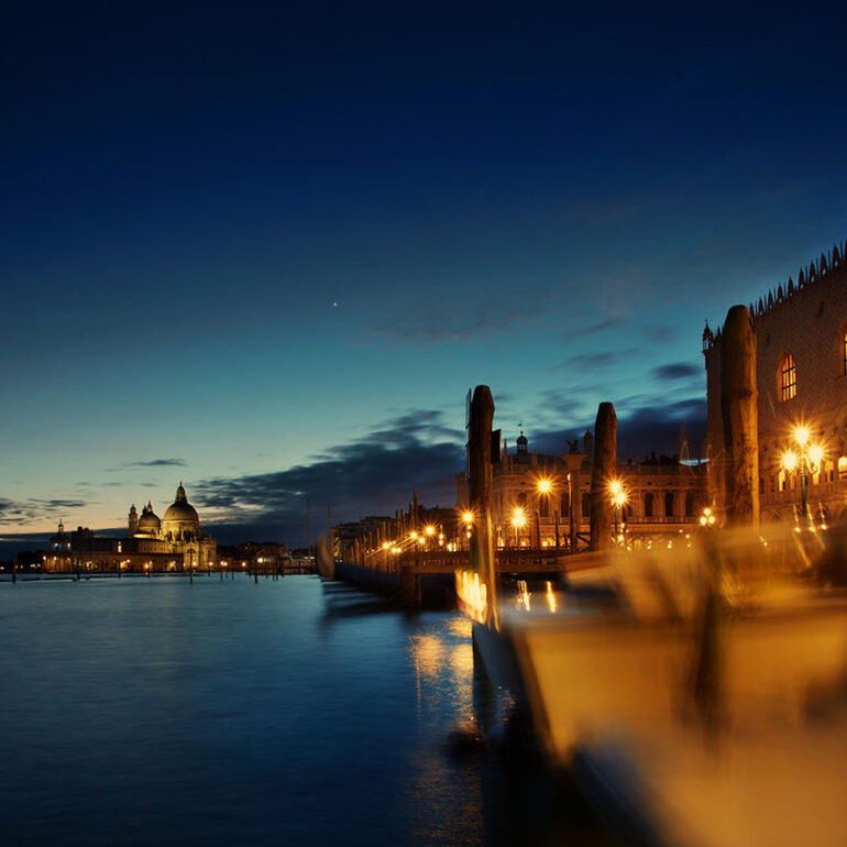 zdjęcia Wenecji nocą